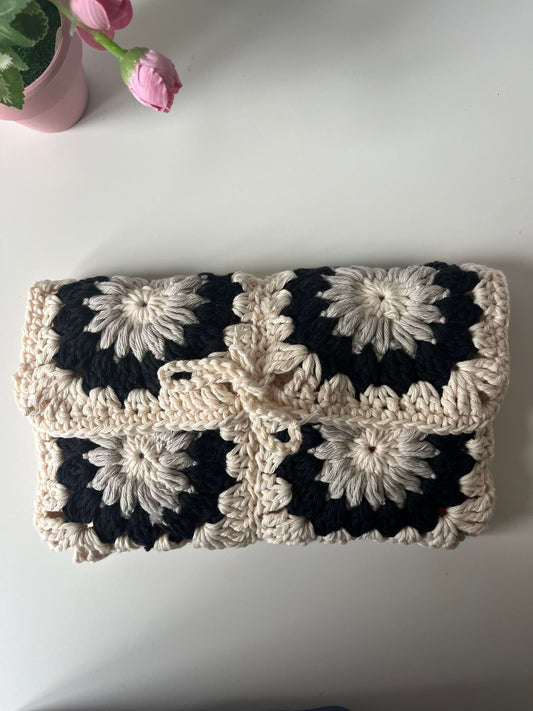 pochette livre liseuse Nadine